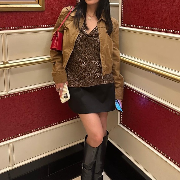 Cowl neck cheetah print top - Picture 7 of 7